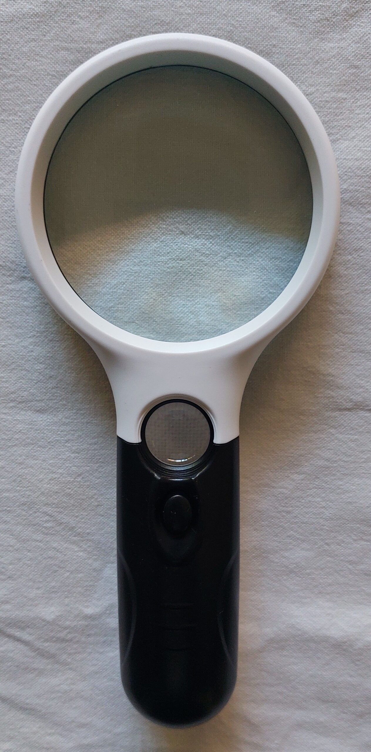 Nagyító kézi LED lámpával, 3x/45x nagyítás